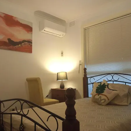 Sunny House - Melbourne Airport Home-3